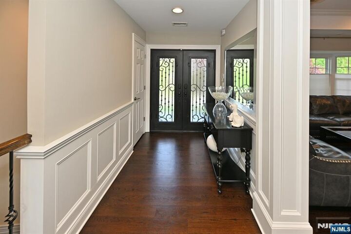 Property Photo:  40 Plymouth Road  NJ 07642 