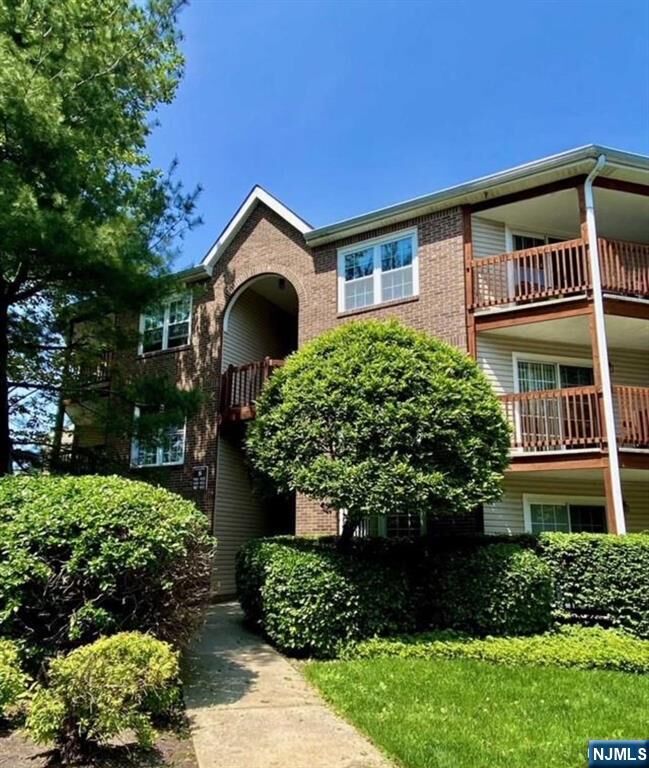 Property Photo:  951 S Westgate Drive  NJ 07024 