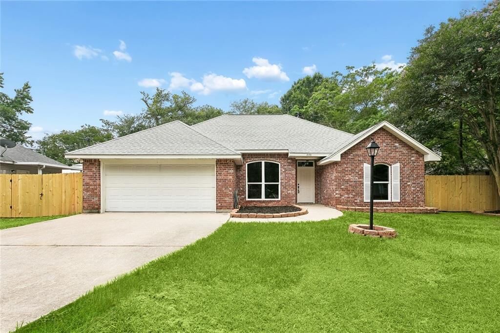 Property Photo:  2170 Second Street  LA 70471 