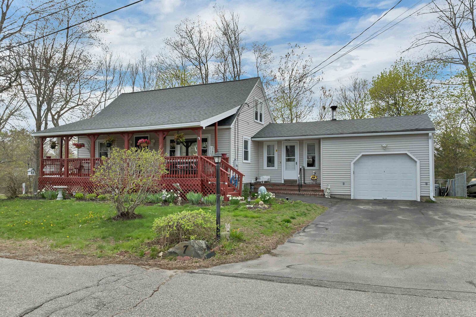 Property Photo:  7 Villanova Lane  NH 03867 