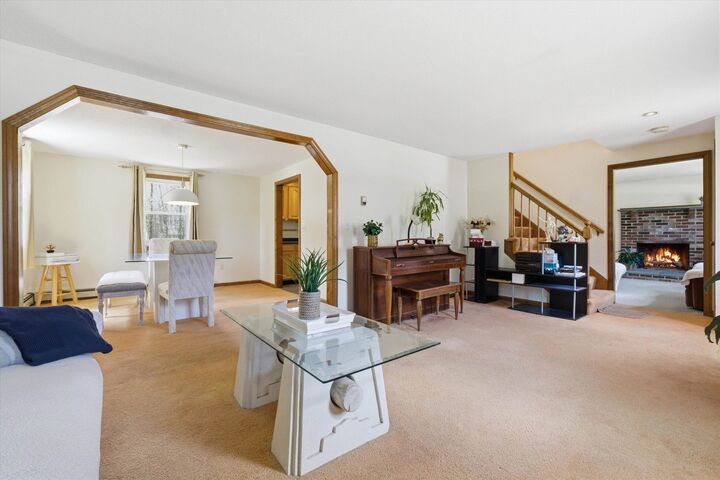 Property Photo:  11 Coleman Place  NH 03053 