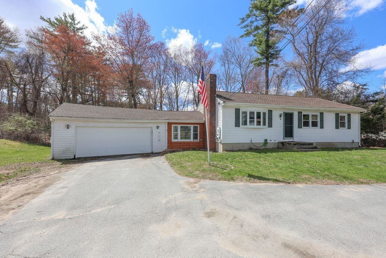 Property Photo: 95 Turkey Hill Road NH 03054
