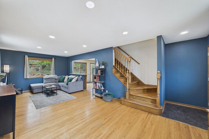 Property Photo:  1405 Mahtomedi Avenue  MN 55115 