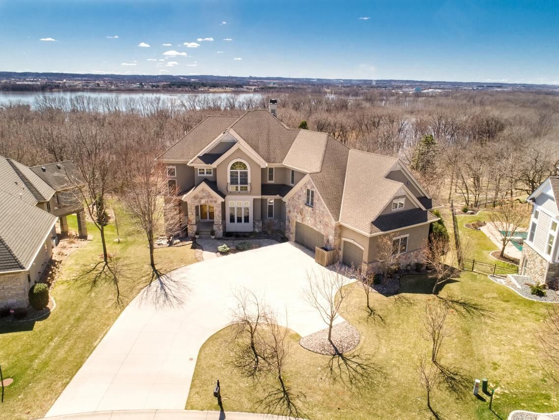 Property Photo: 10689 Sonoma Ridge MN 55347