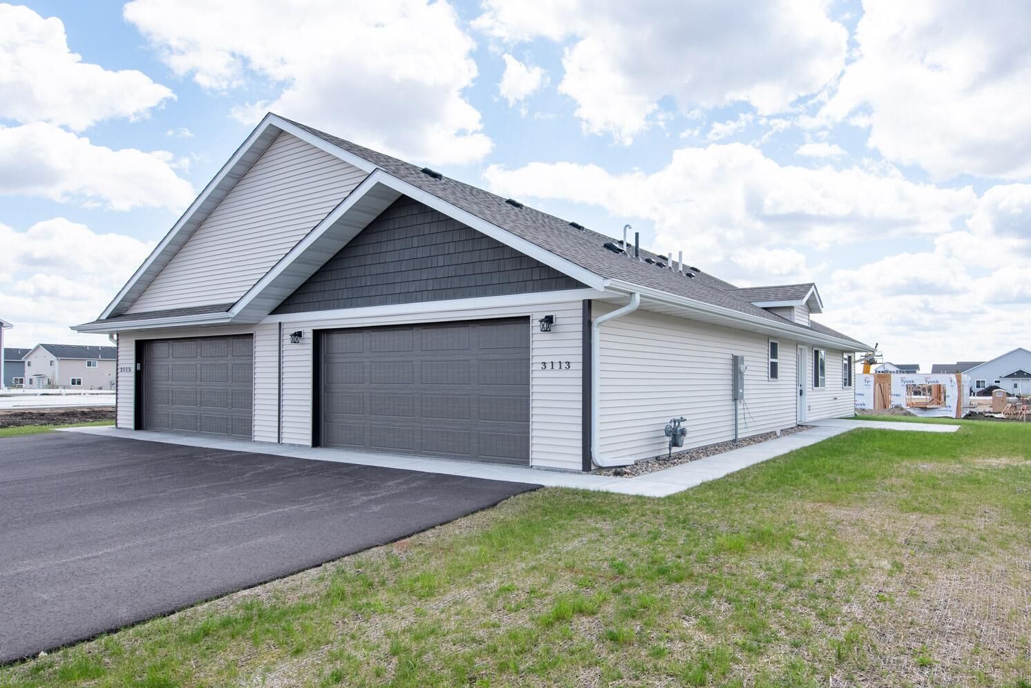 Property Photo:  3113 Scotch Lane  MN 56001 