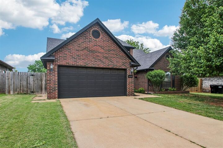 Property Photo:  625 Fire Light Drive  OK 73160 