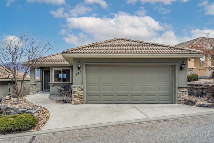 Property Photo:  2455 Quail Ridge Boulevard 213  BC V1V 2S8 