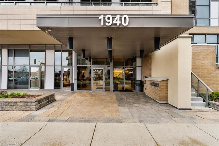 Property Photo:  1940 Ironstone Drive 808  ON L7L 0E4 