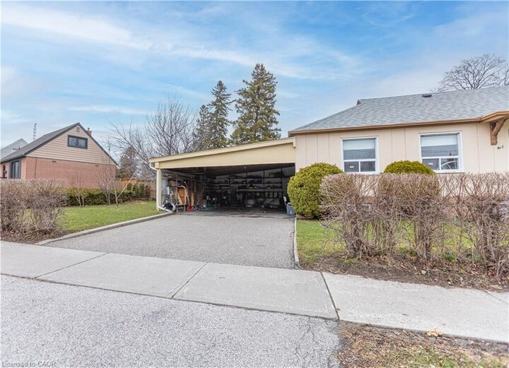 Property Photo:  1 Snaresbrook Drive  ON M9W 2N5 