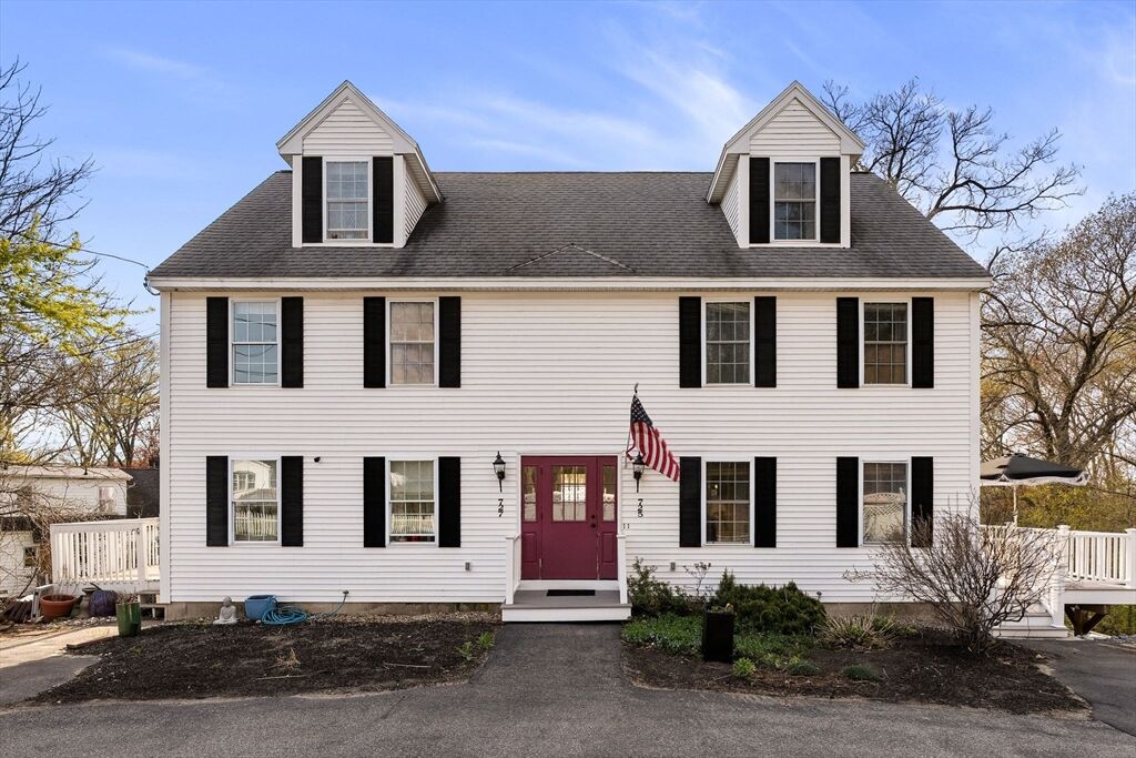 Property Photo:  725 Waverly Rd 725  MA 01845 
