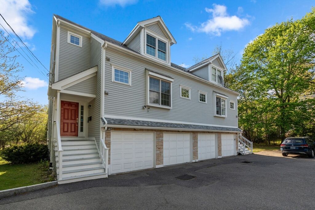 Property Photo:  19 Dunstan St 19  MA 02465 