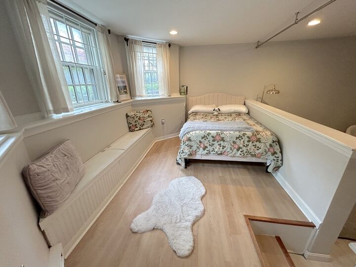Property Photo:  120 Beacon St 1A  MA 02116 