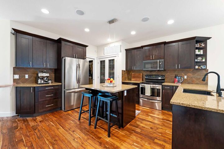Property Photo: 900 Carriage Lane Place 901 AB T0M 0N0