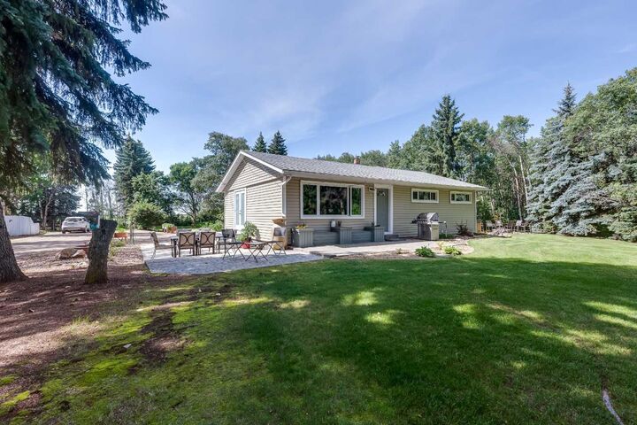 Property Photo:  5908 57 Street  AB T0C 2L0 