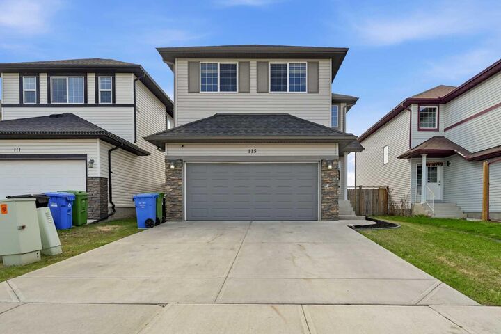 Property Photo:  115 Everwoods Park SW  AB T2Y 0G3 
