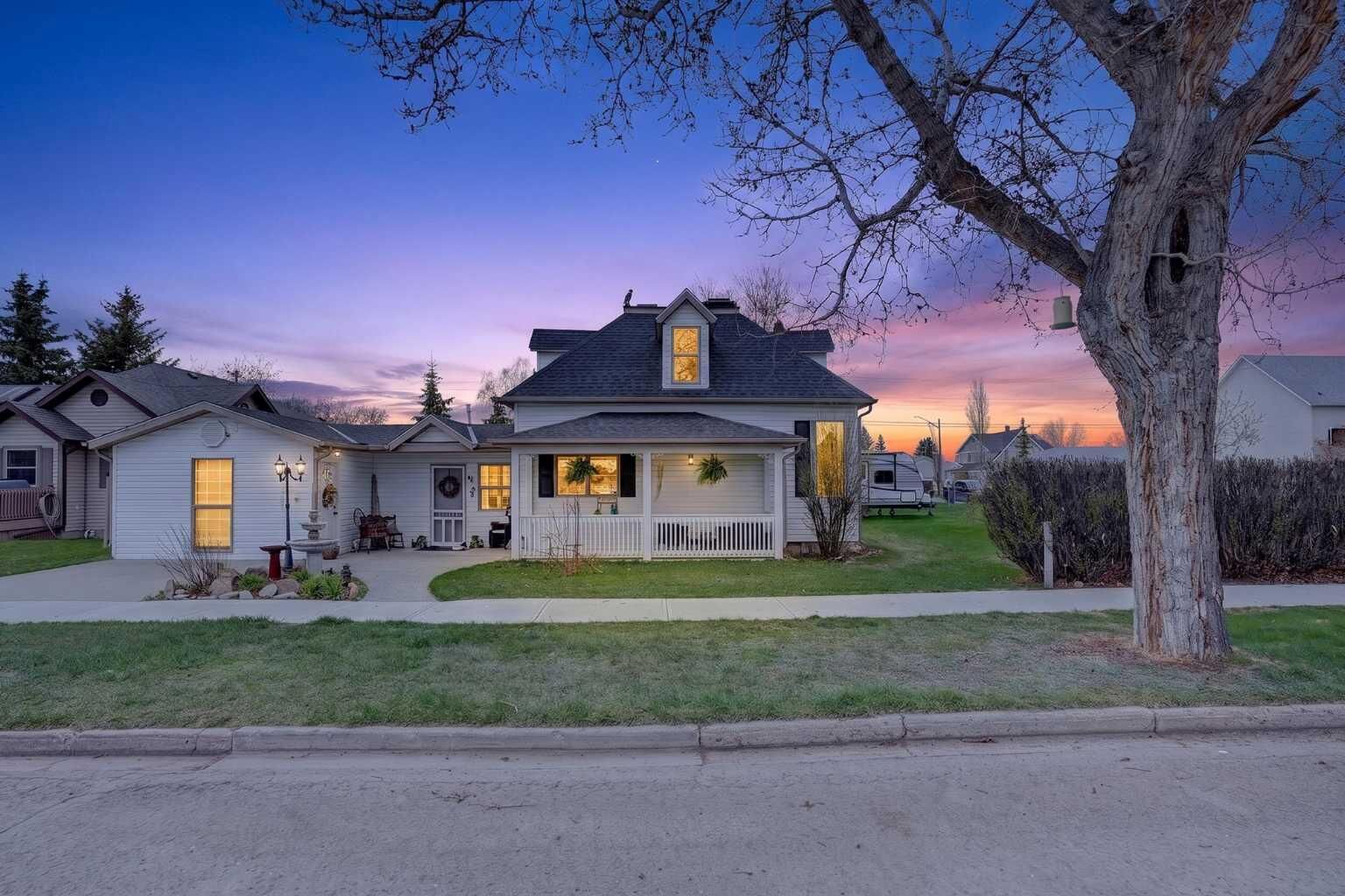 Property Photo: 4717 2 Street W AB T0L 0T0