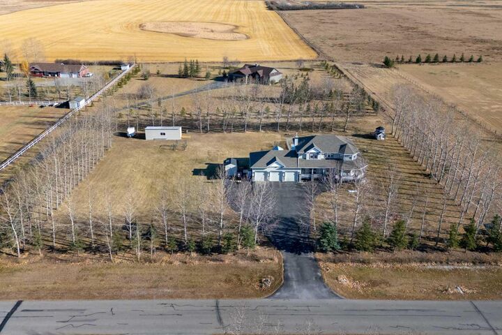 Property Photo:  263140 Butte Hills Way  AB T4A 0P6 
