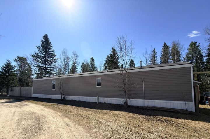 Property Photo:  10A 80041-Old Hwy 11A  AB T4T 2A2 