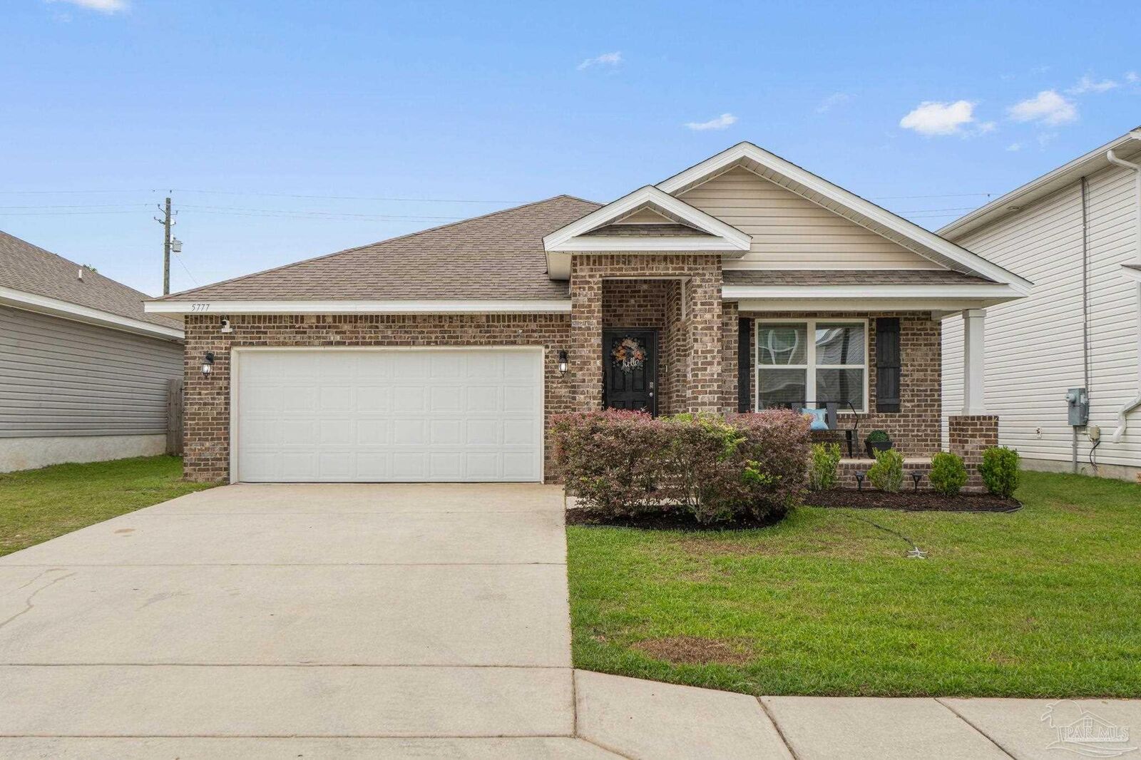 Property Photo:  5777 Guinevere Ln  FL 32583 
