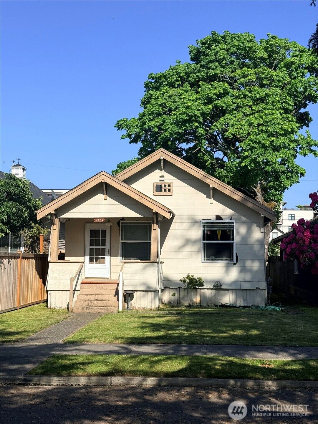 Property Photo:  5209 N Winnifred Street  WA 98407 