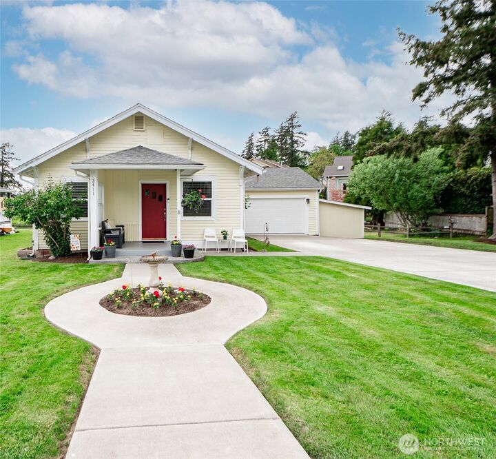 Property Photo:  2411  Dodd Street  WA 98230 