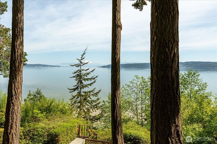 Property Photo:  281  Harrington Road  WA 98239 