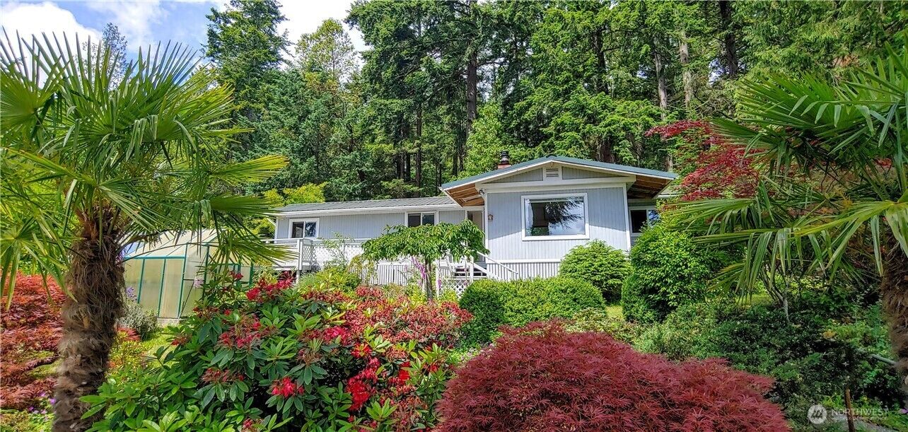 Property Photo:  479  Special Place W  WA 98277 