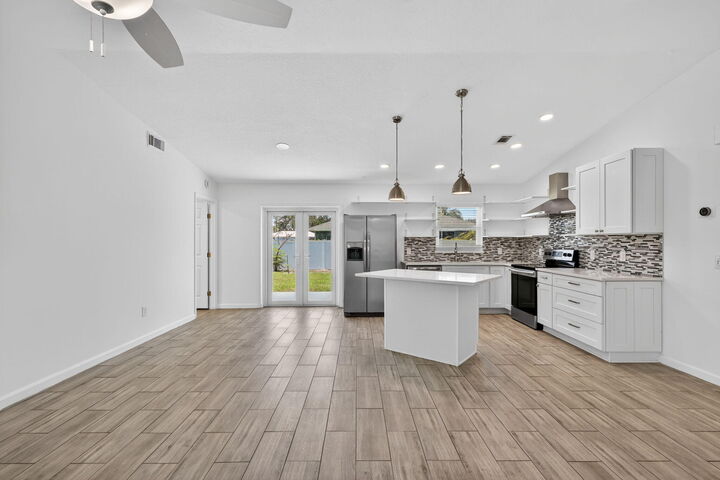 Property Photo:  2190 SW Kail Street  FL 34984 