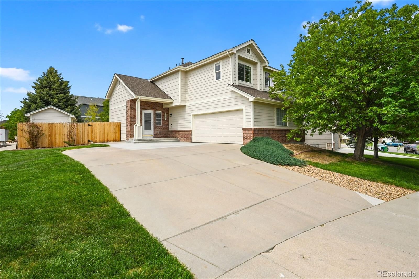 Property Photo: 3865 S Rome Way CO 80018