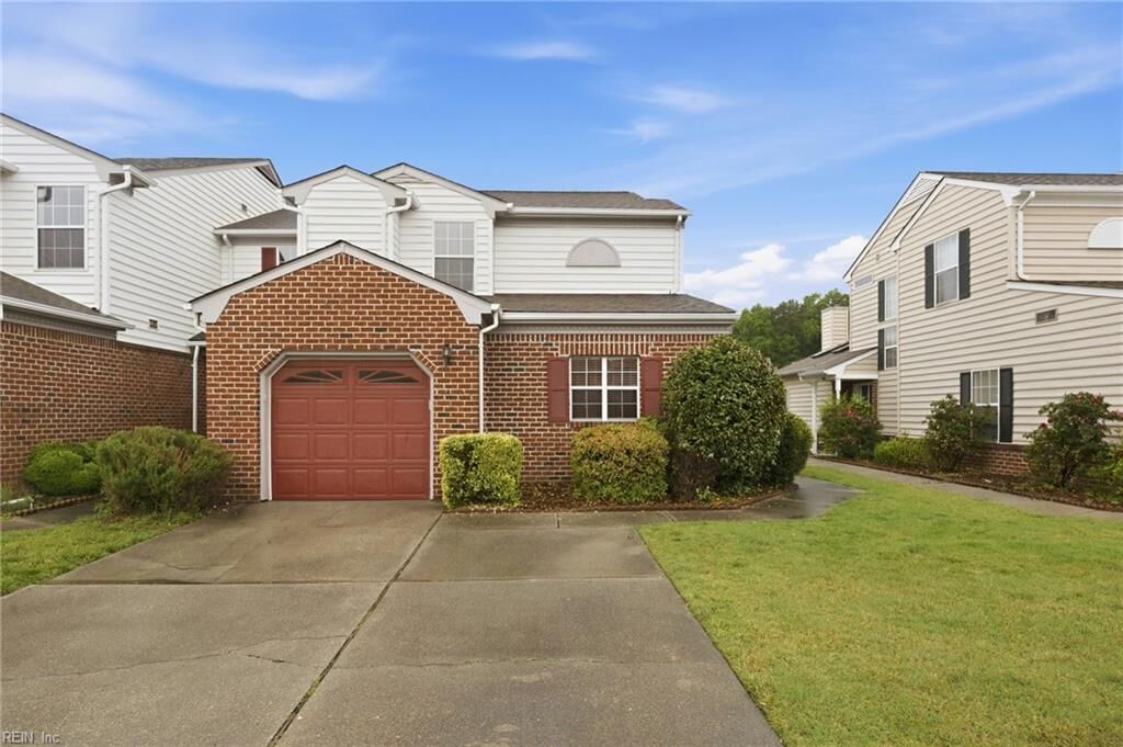 Property Photo:  205 Linden Court  VA 23692 