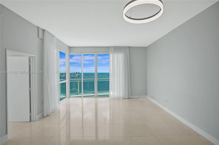 Property Photo:  950 Brickell Bay Dr 4610  FL 33131 