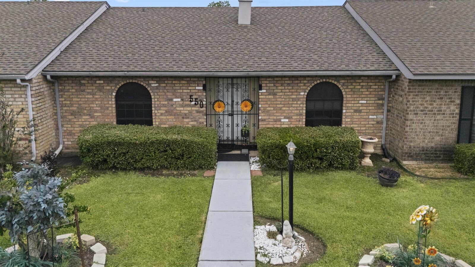 Property Photo:  550 Yorktown  TX 77707 
