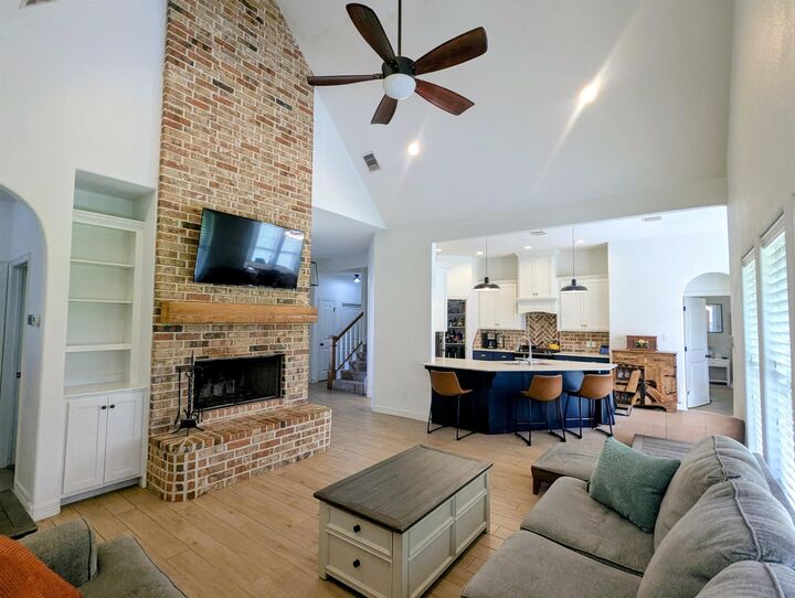 Property Photo:  320 Lauren Dr  TX 77630 