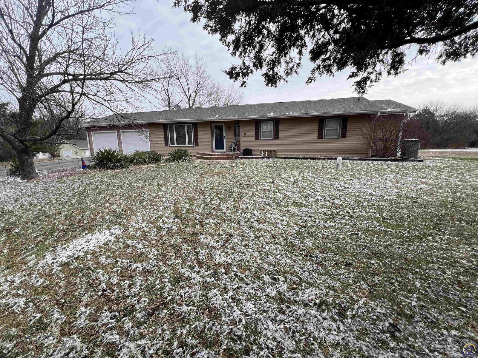 Property Photo:  6220 SE California St  KS 66409 