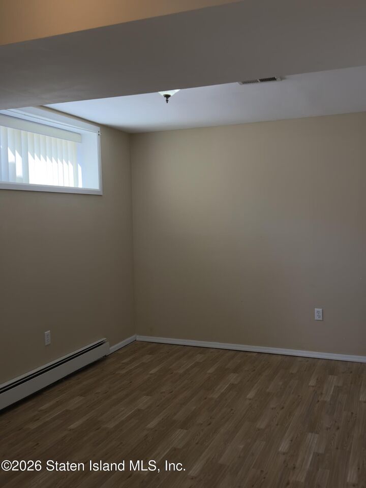Property Photo:  586 Rockaway Street 2  NY 10307 