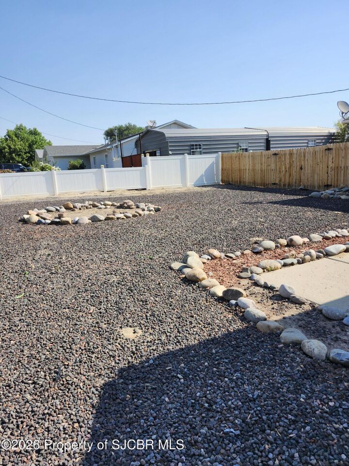 Property Photo:  600 N Frontier Street  NM 87413 