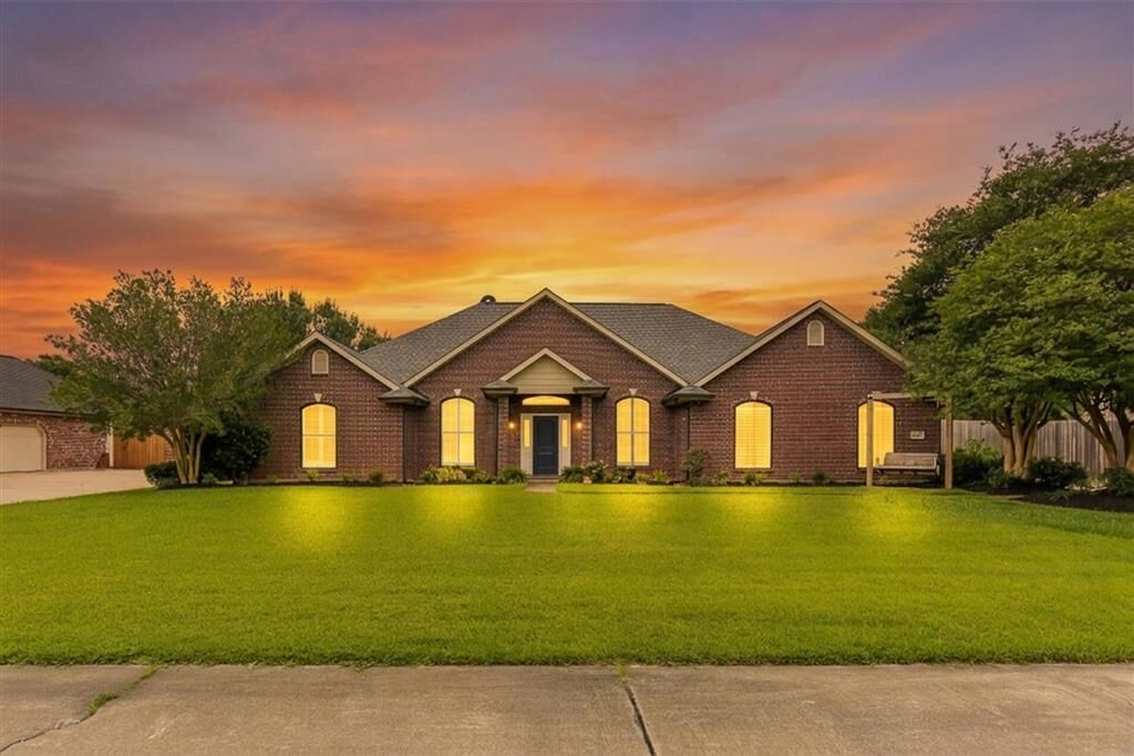 Property Photo:  4948 S Westridge Park Drive S  LA 70605 
