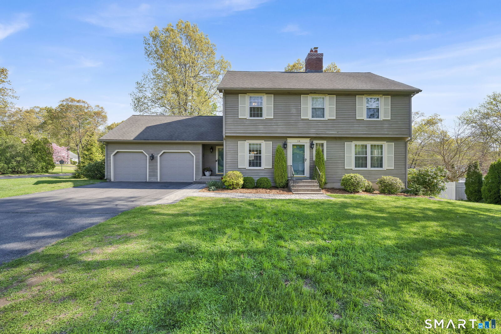 Property Photo: 14 Hampden Place CT 06095