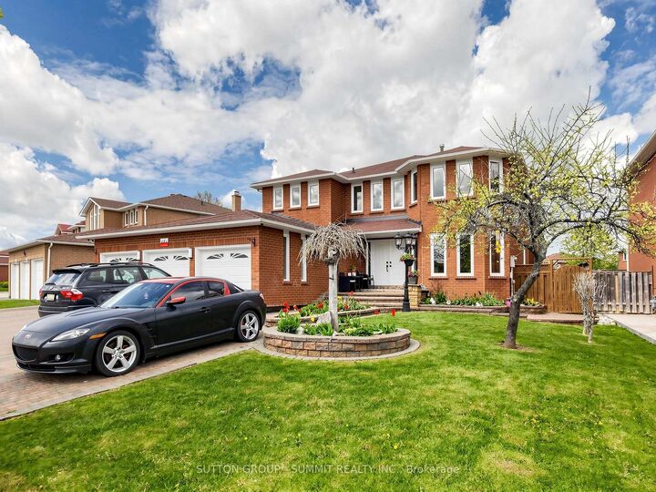 Property Photo: 556 Ray Lawson Boulevard ON L6Y 4H5