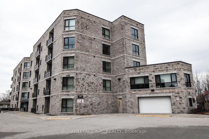 379 Scott Street 305 — photo 1