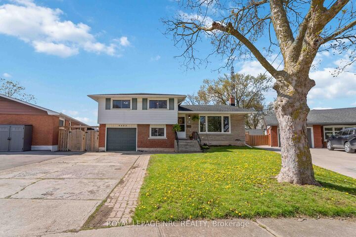 Property Photo: 4485 Queensway Crescent ON L2E 5R5