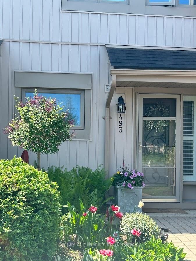 Photo de la propriété:  493 Oxbow Crescent  ON L9Y 5B4 