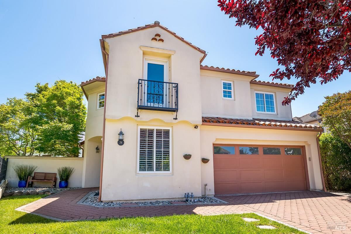 Property Photo:  34 Woodbridge Way  CA 94949 