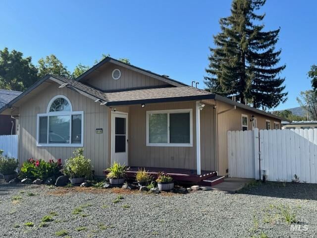 Property Photo:  668 1st Street  CA 95485 