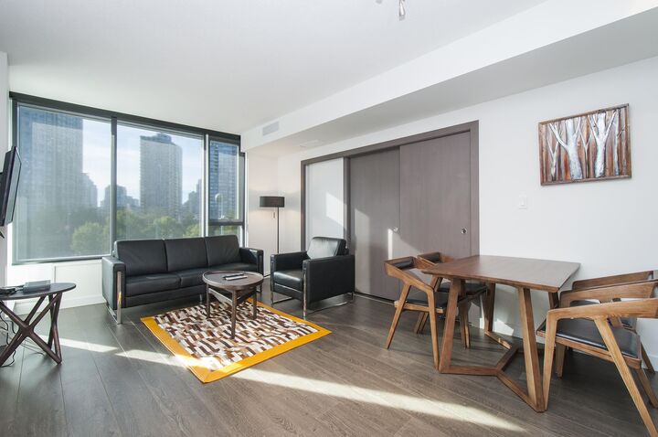 Property Photo:  68 Smithe Street 718  BC V6B 0P3 