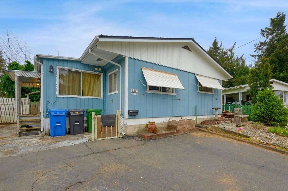 Property Photo:  2213 Crystal Court  BC V2T 6A7 
