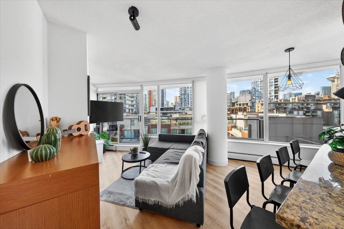 Property Photo:  58 Keefer Place 905  BC V6B 0B8 