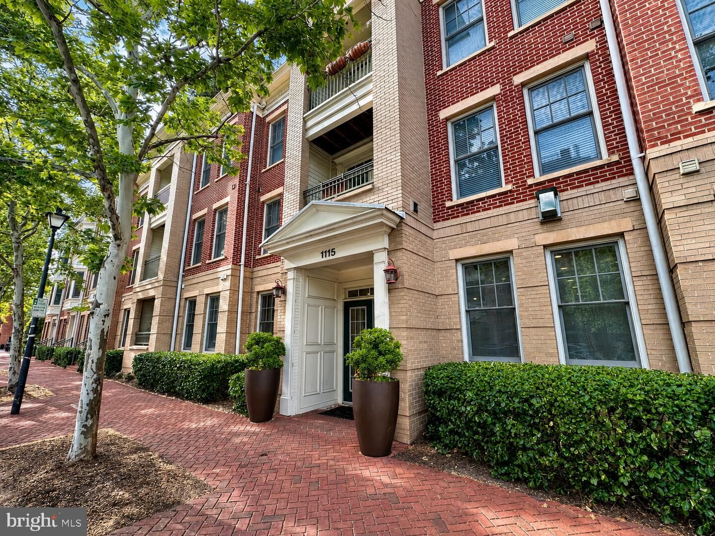 Property Photo:  1115 Cameron Street 315  VA 22314 