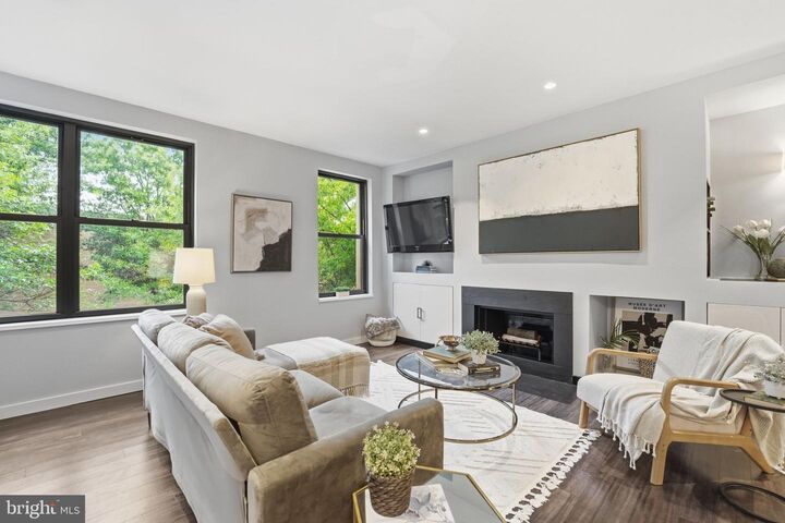 Property Photo:  1848 Wyoming Avenue NW 201  DC 20009 