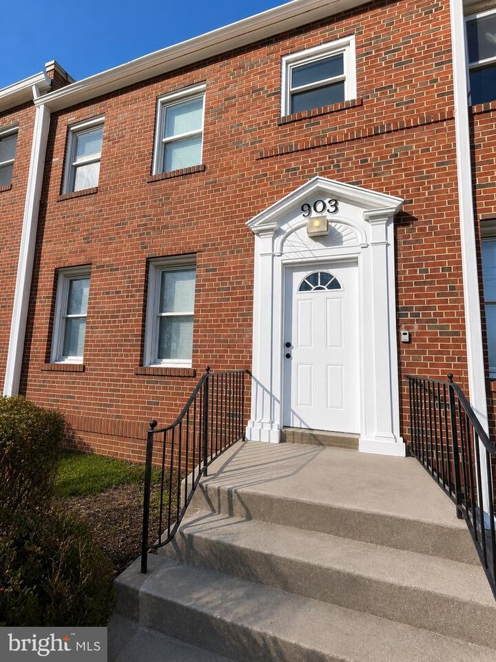 Property Photo:  903 Missouri Avenue NW  DC 20011 